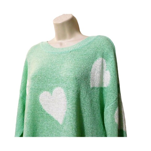 Main Strip Sweater Top M Green Lightweight Hearts Pattern 3/4 Sleeve NEW - Picture 2 of 6